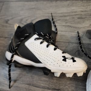 Under Armour Youth Baseball Cleats